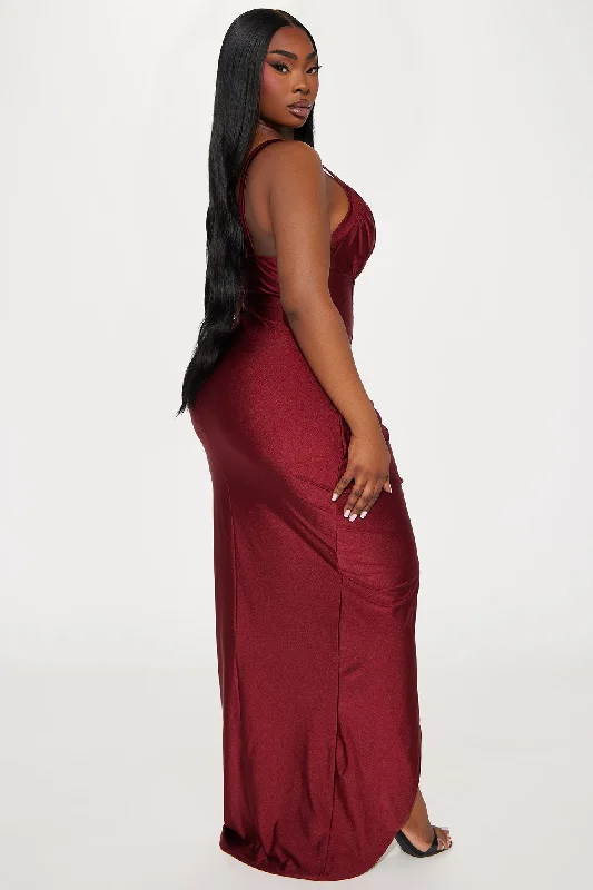 On Scene Maxi Dress - Burgundy