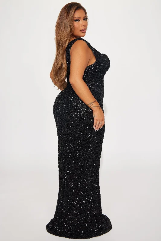 Alora Sequin Maxi Dress - Black