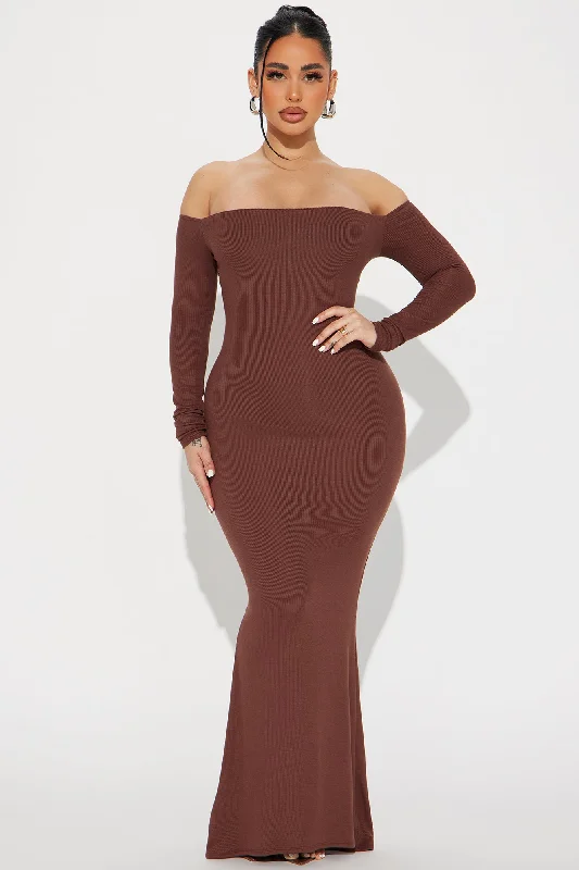 Becky Ribbed Maxi Dress - Brown