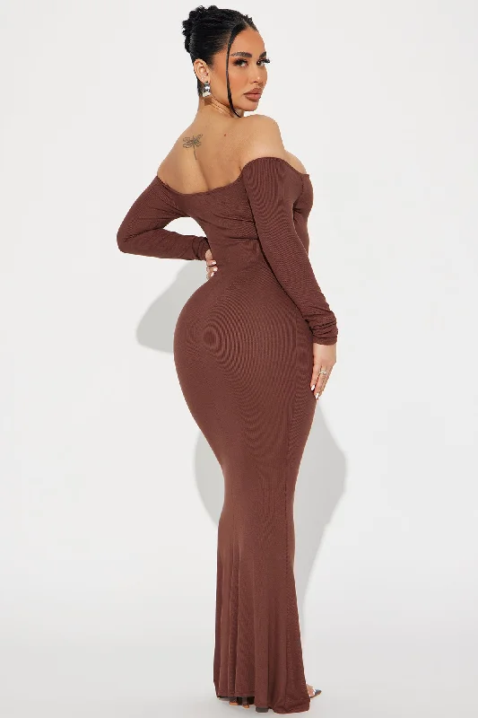 Becky Ribbed Maxi Dress - Brown